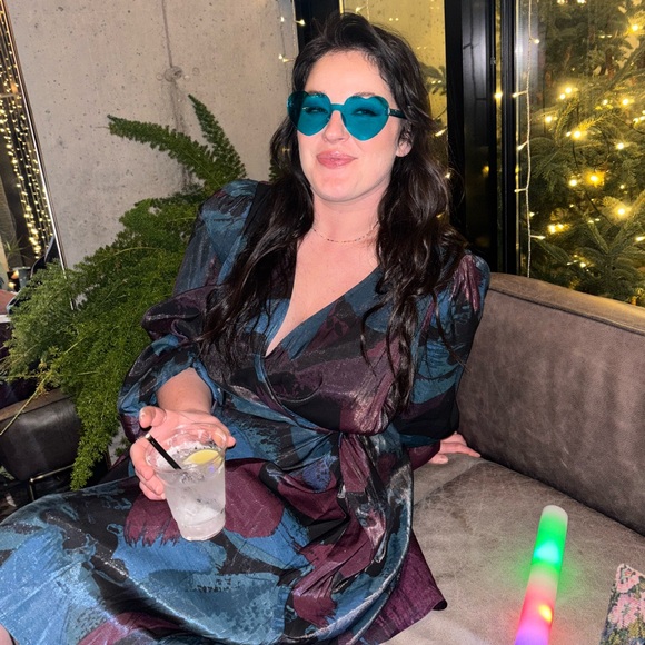 Meet your Posher, Kenzie - Picture 7 of 7